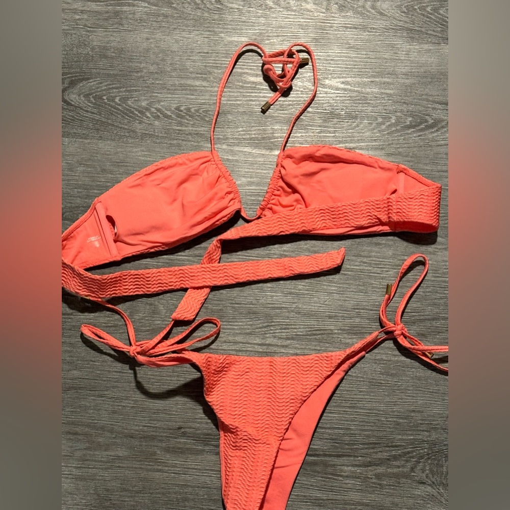 Monday Swimwear Bikini - Picture 2 of 2